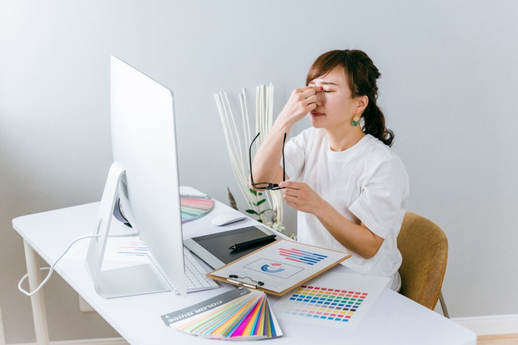 夜間のドライアイに対する自然療法